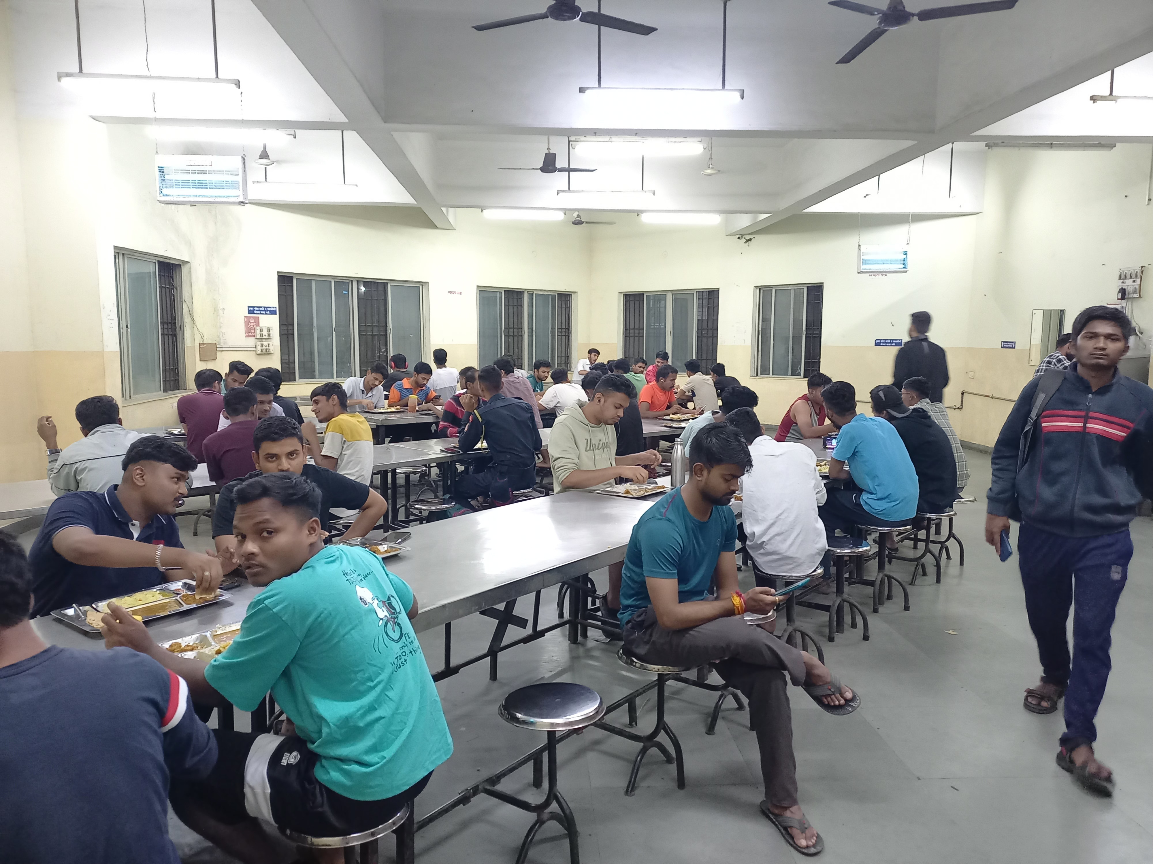 Boyz Hostel Mess